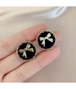 耳钉圆牌蝴蝶结